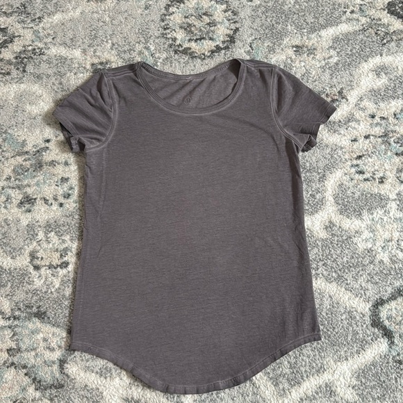 Lululemon Tee - Picture 1 of 9